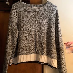 H & M sweater